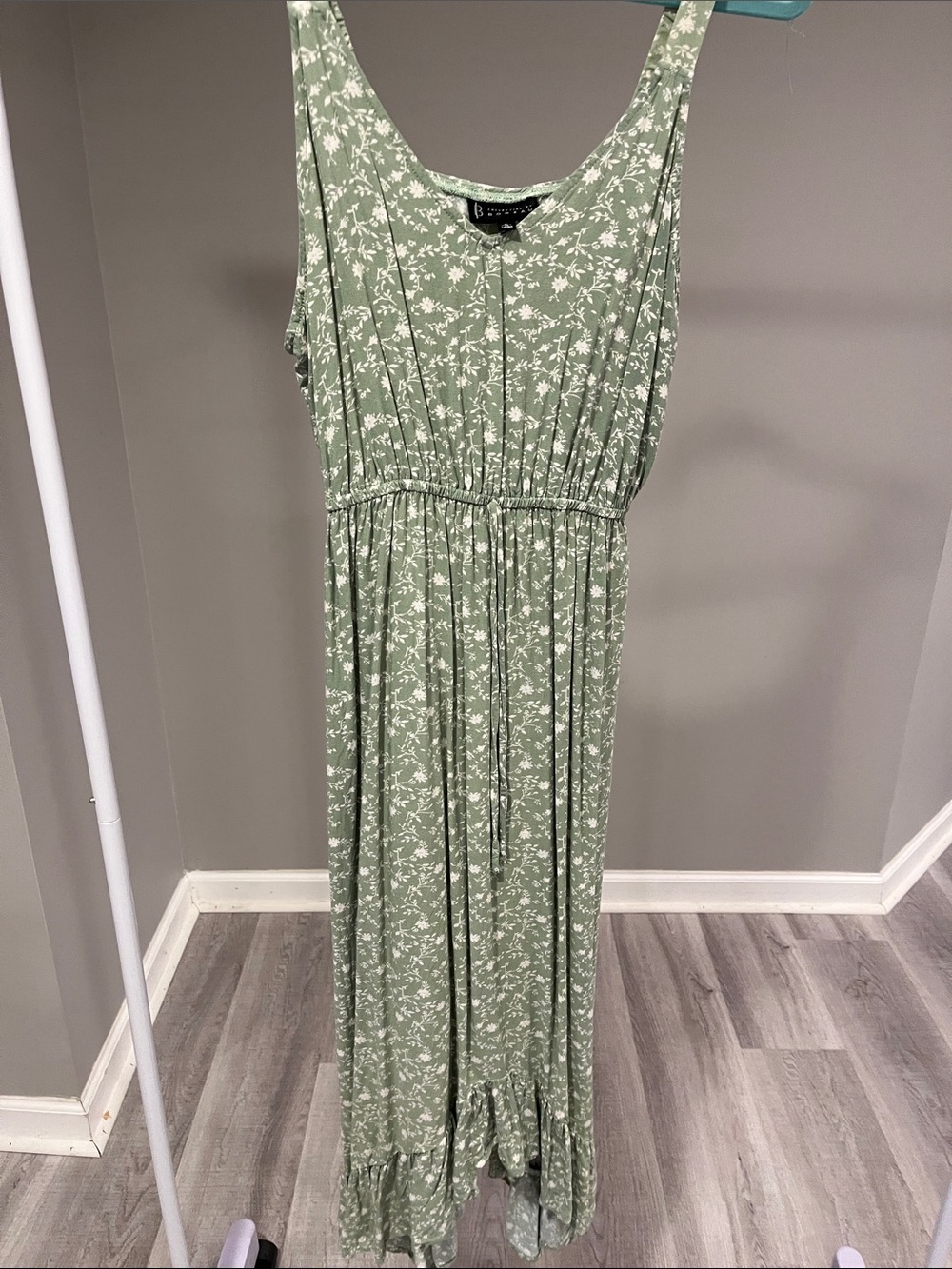 bobeau Sage Green Floral Midi Dress